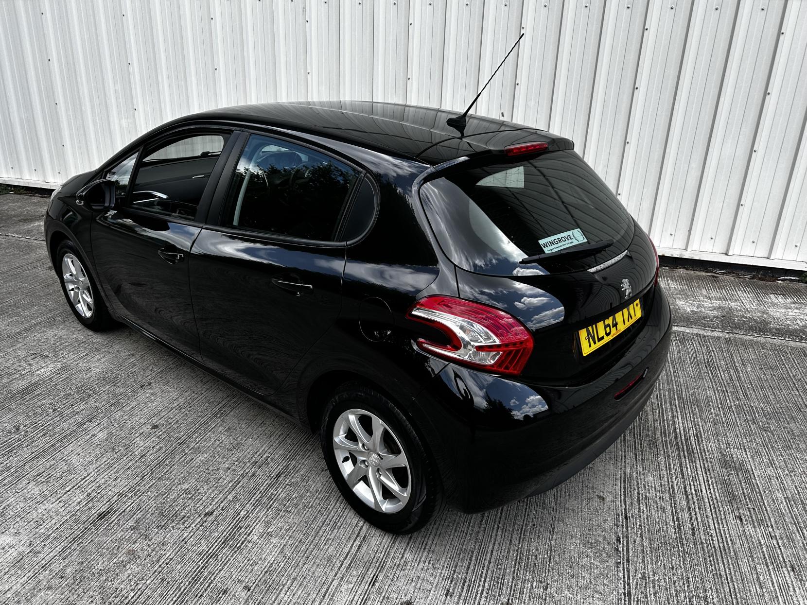 Peugeot 208 1.2 VTi PureTech Active Hatchback 5dr Petrol Manual Euro 5 (82 ps)