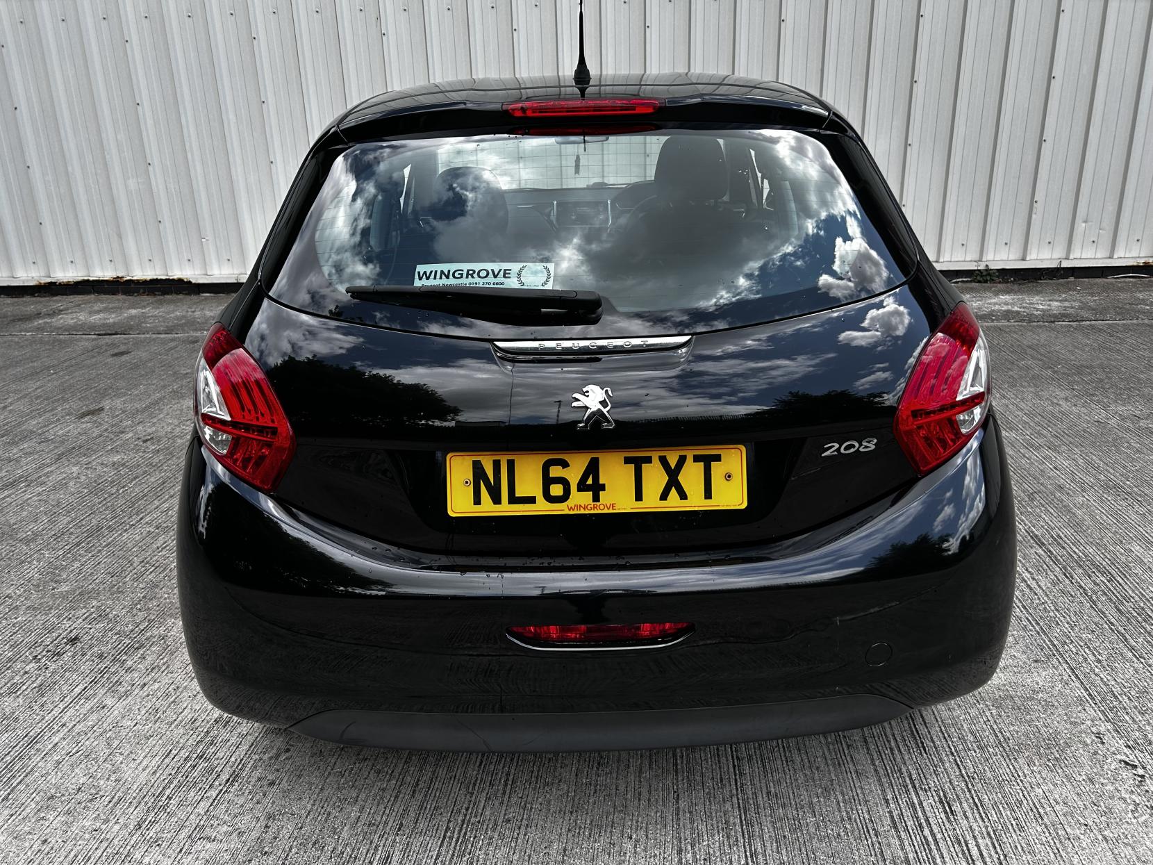 Peugeot 208 1.2 VTi PureTech Active Hatchback 5dr Petrol Manual Euro 5 (82 ps)