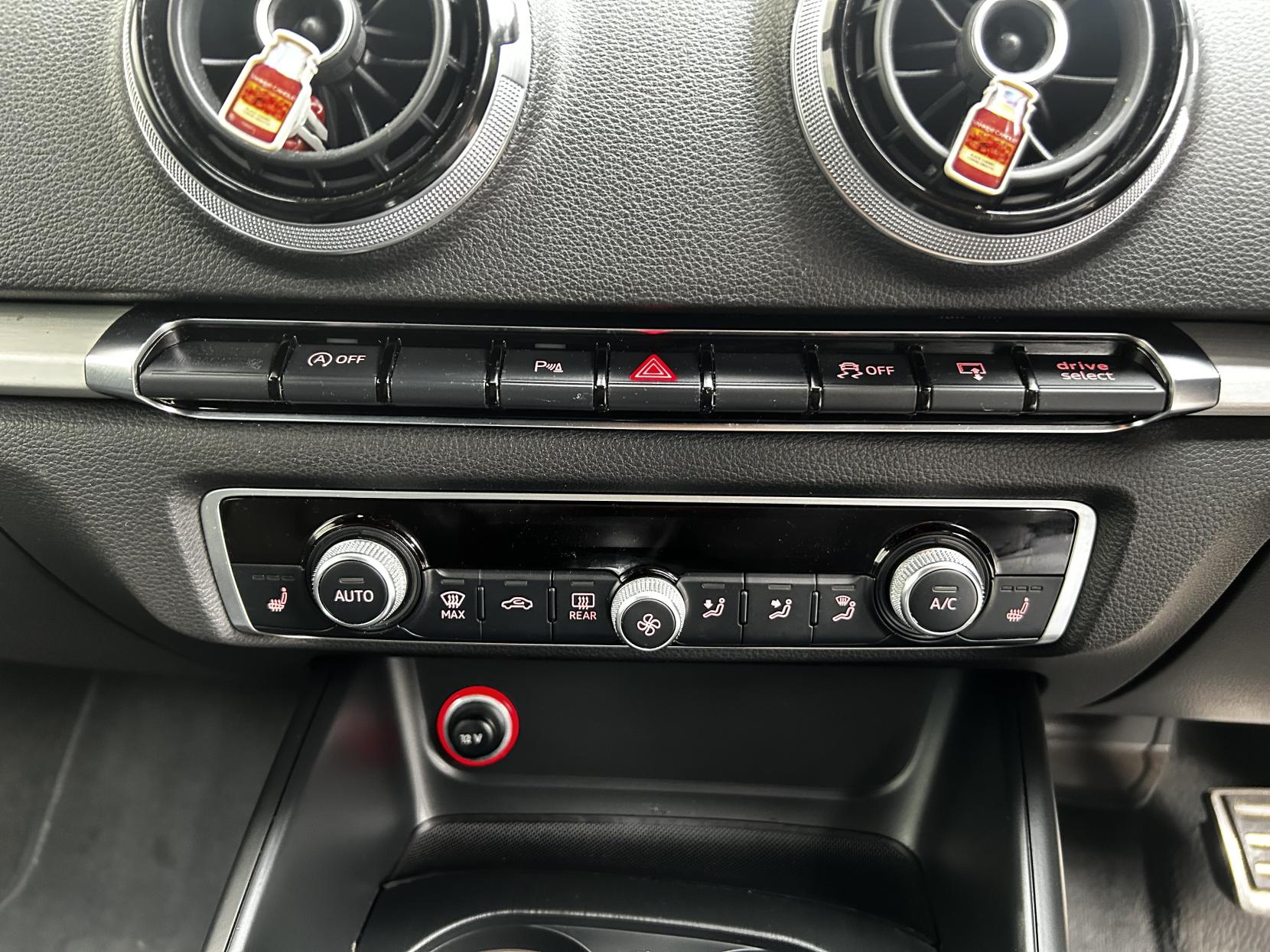 Audi S3 2.0 TFSI Sportback 5dr Petrol S Tronic quattro Euro 6 (s/s) (300 ps)