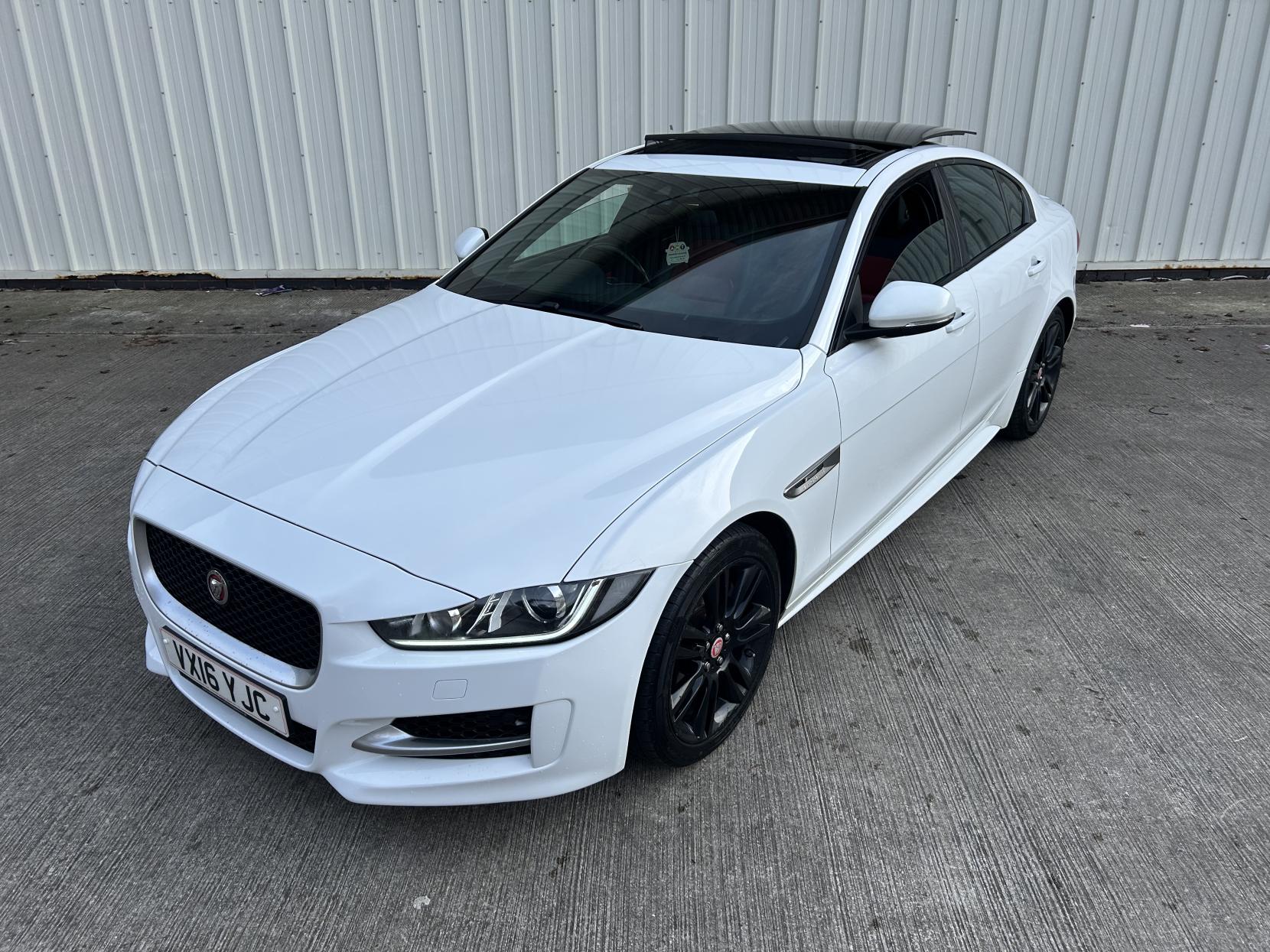 Jaguar XE 2.0d R-Sport Saloon 4dr Diesel Auto Euro 6 (s/s) (180 ps)