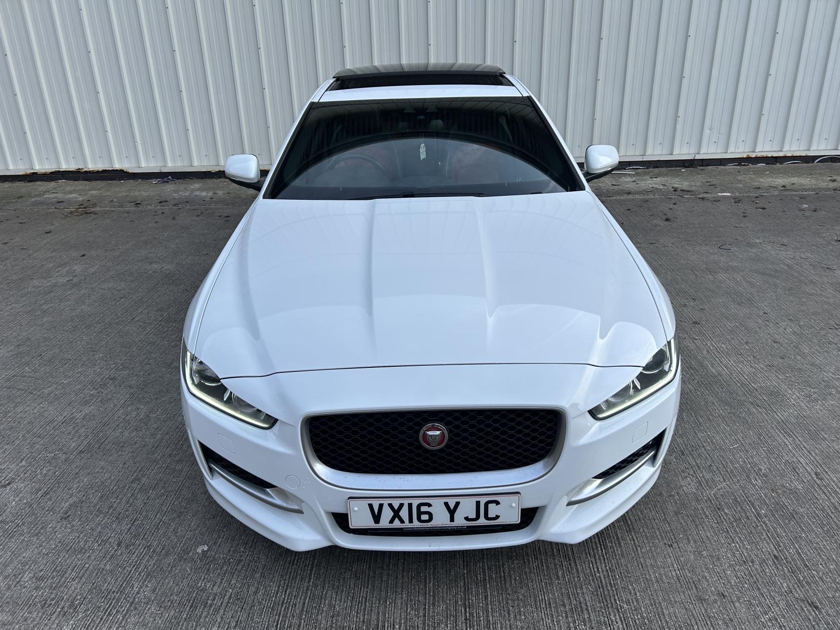 Jaguar XE 2.0d R-Sport Saloon 4dr Diesel Auto Euro 6 (s/s) (180 ps)