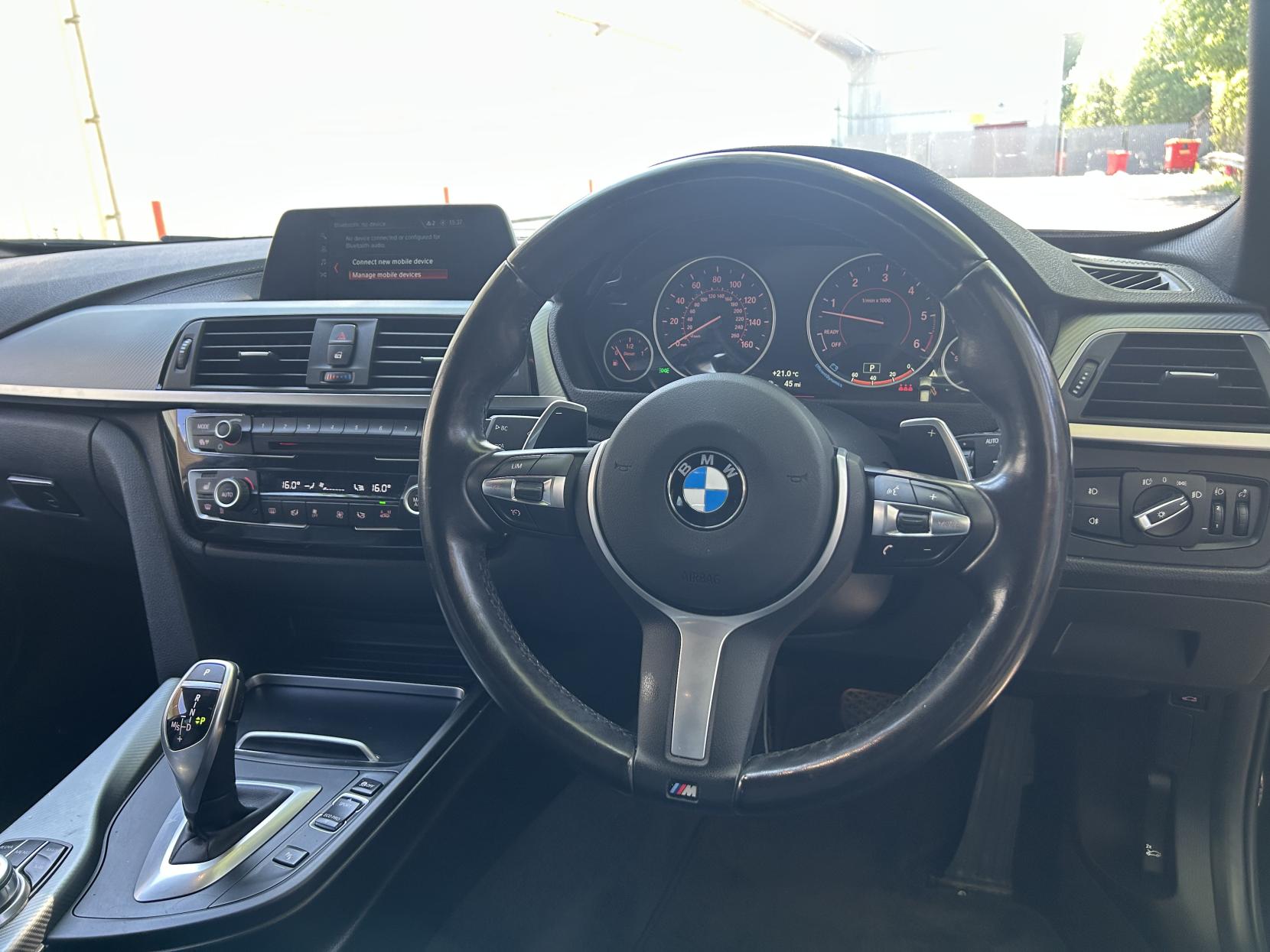 BMW 3 Series 3.0 330d M Sport Shadow Edition Touring 5dr Diesel Auto xDrive Euro 6 (s/s) (258 ps)