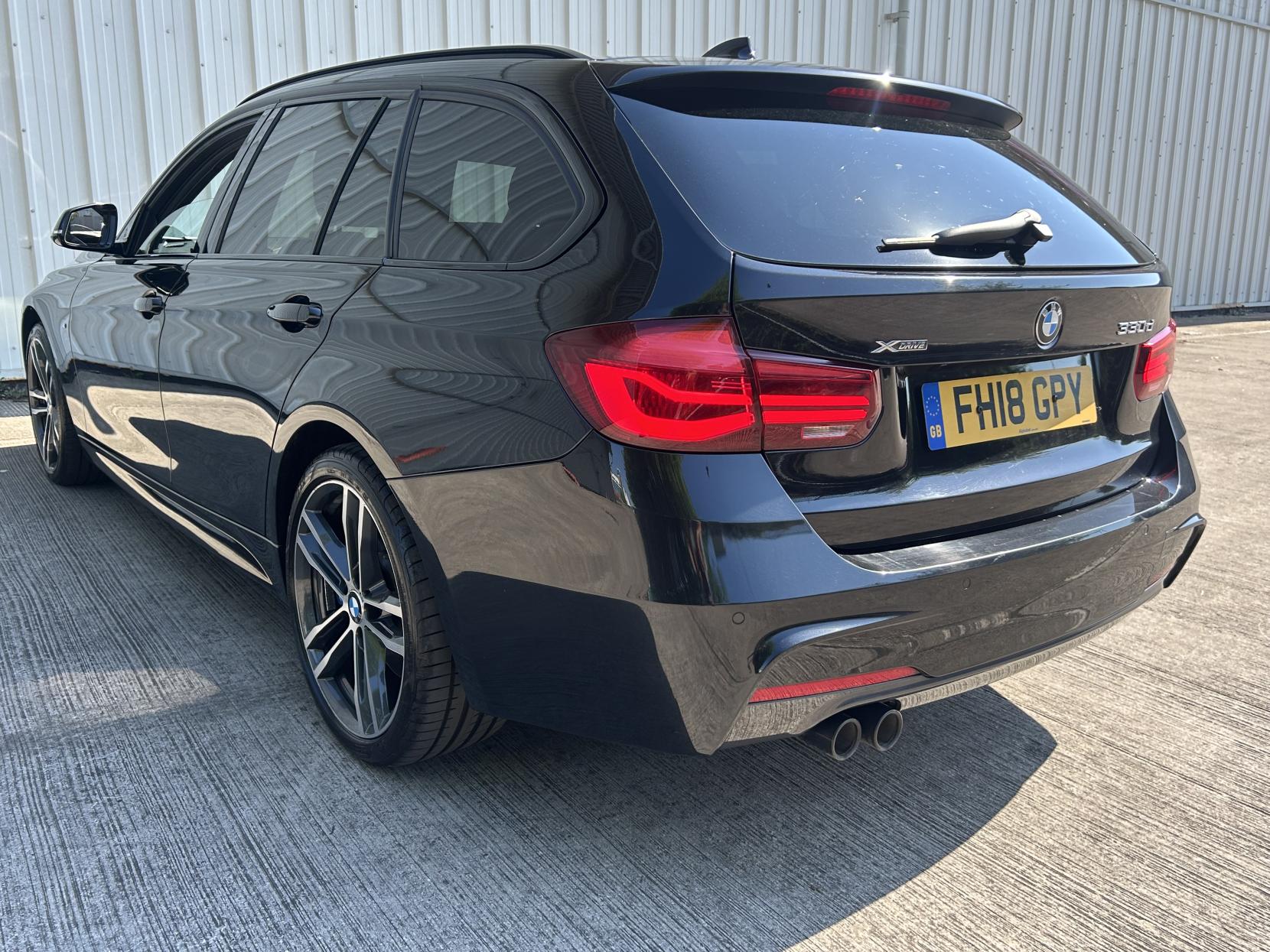 BMW 3 Series 3.0 330d M Sport Shadow Edition Touring 5dr Diesel Auto xDrive Euro 6 (s/s) (258 ps)