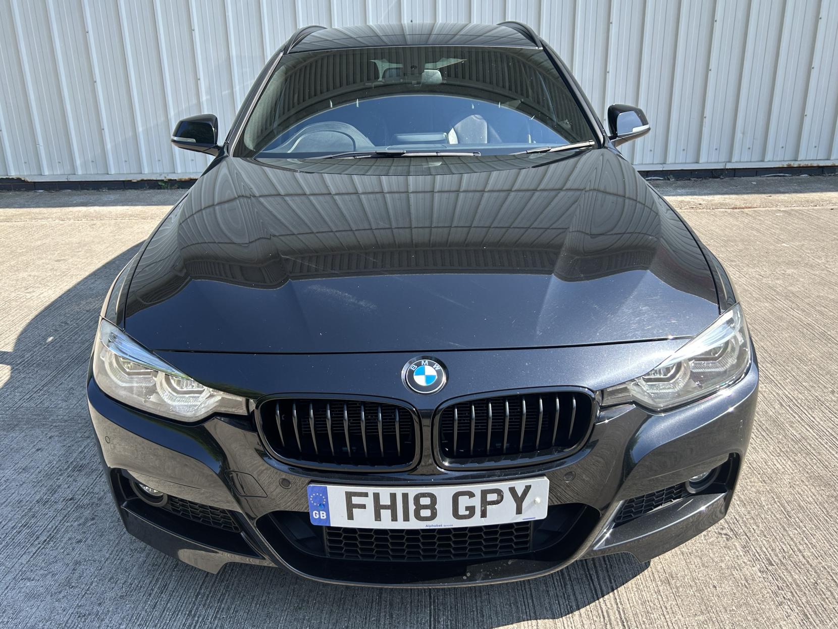 BMW 3 Series 3.0 330d M Sport Shadow Edition Touring 5dr Diesel Auto xDrive Euro 6 (s/s) (258 ps)