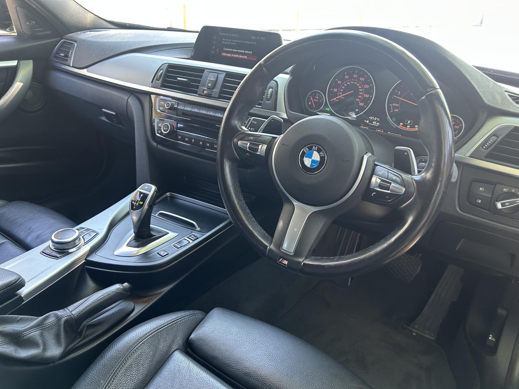 BMW 3 Series 3.0 330d M Sport Shadow Edition Touring 5dr Diesel Auto xDrive Euro 6 (s/s) (258 ps)