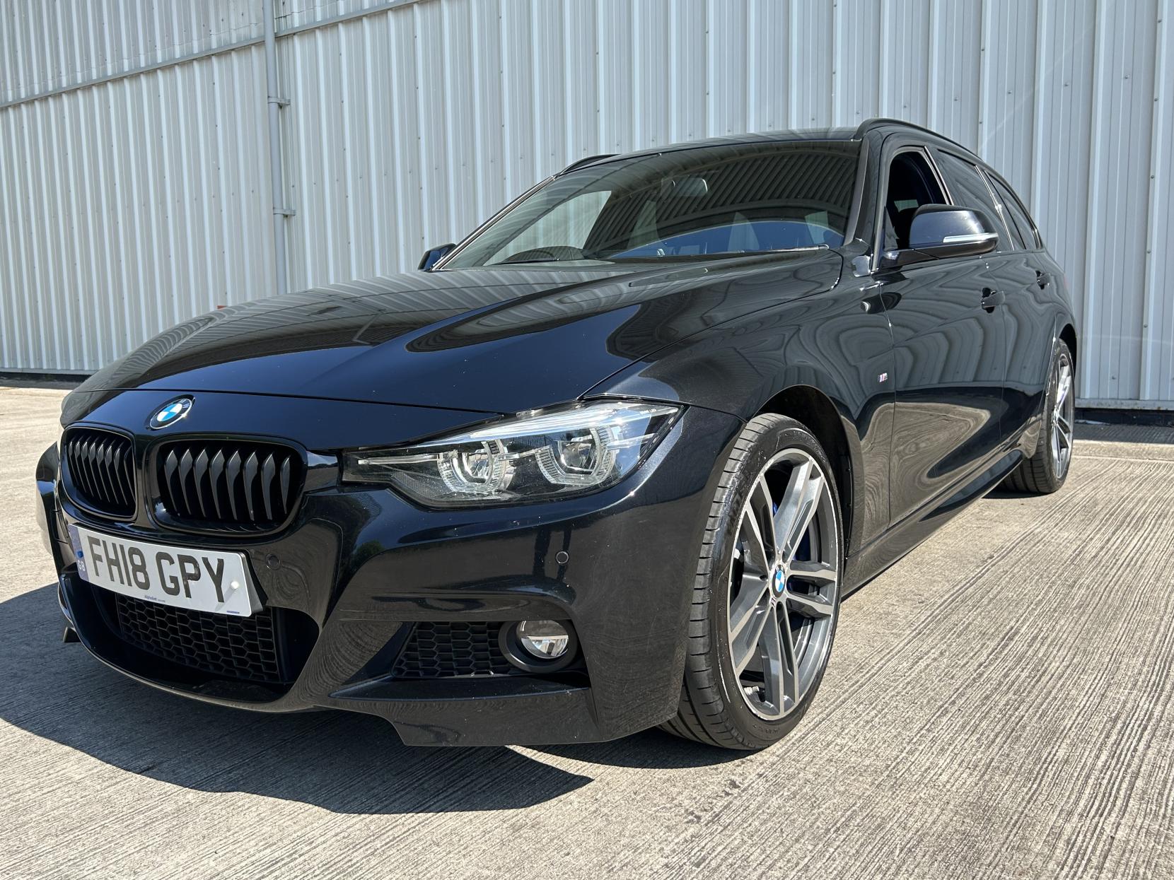 BMW 3 Series 3.0 330d M Sport Shadow Edition Touring 5dr Diesel Auto xDrive Euro 6 (s/s) (258 ps)