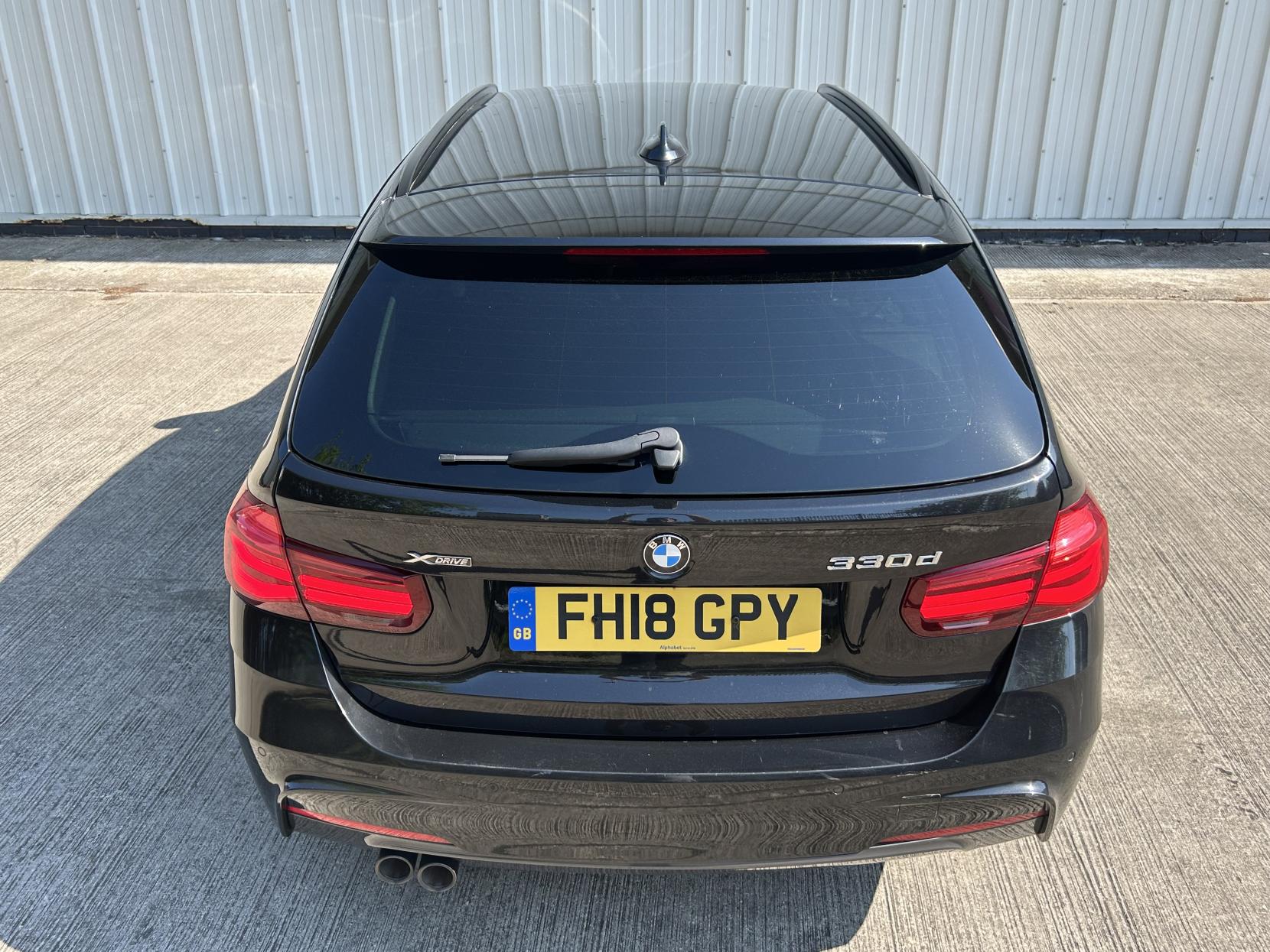 BMW 3 Series 3.0 330d M Sport Shadow Edition Touring 5dr Diesel Auto xDrive Euro 6 (s/s) (258 ps)
