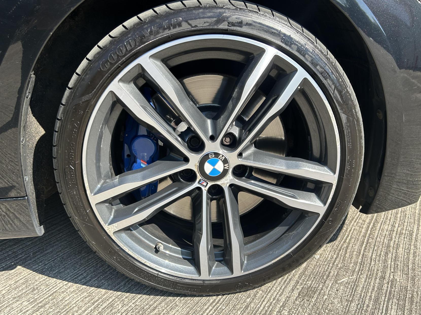 BMW 3 Series 3.0 330d M Sport Shadow Edition Touring 5dr Diesel Auto xDrive Euro 6 (s/s) (258 ps)