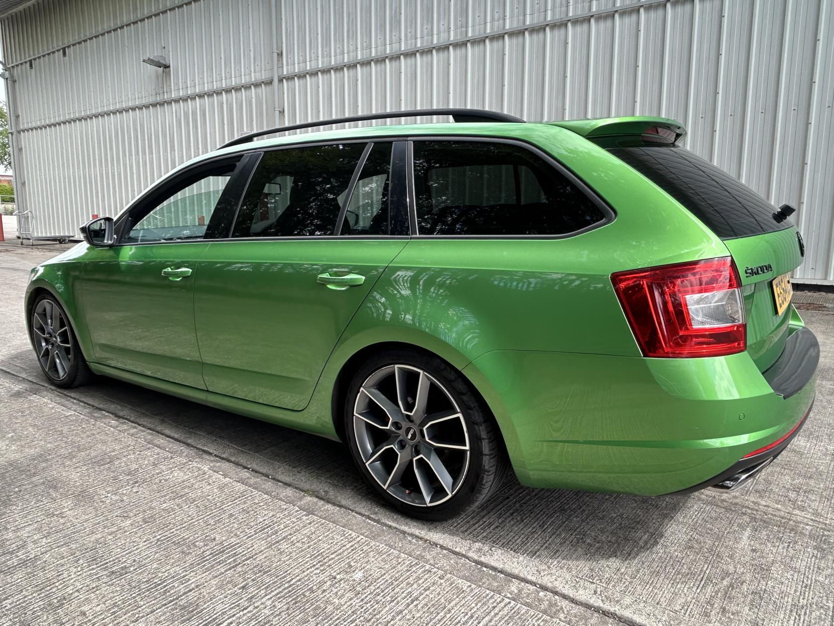 Skoda Octavia 2.0 TDI vRS Estate 5dr Diesel DSG Euro 5 (s/s) (184 ps)
