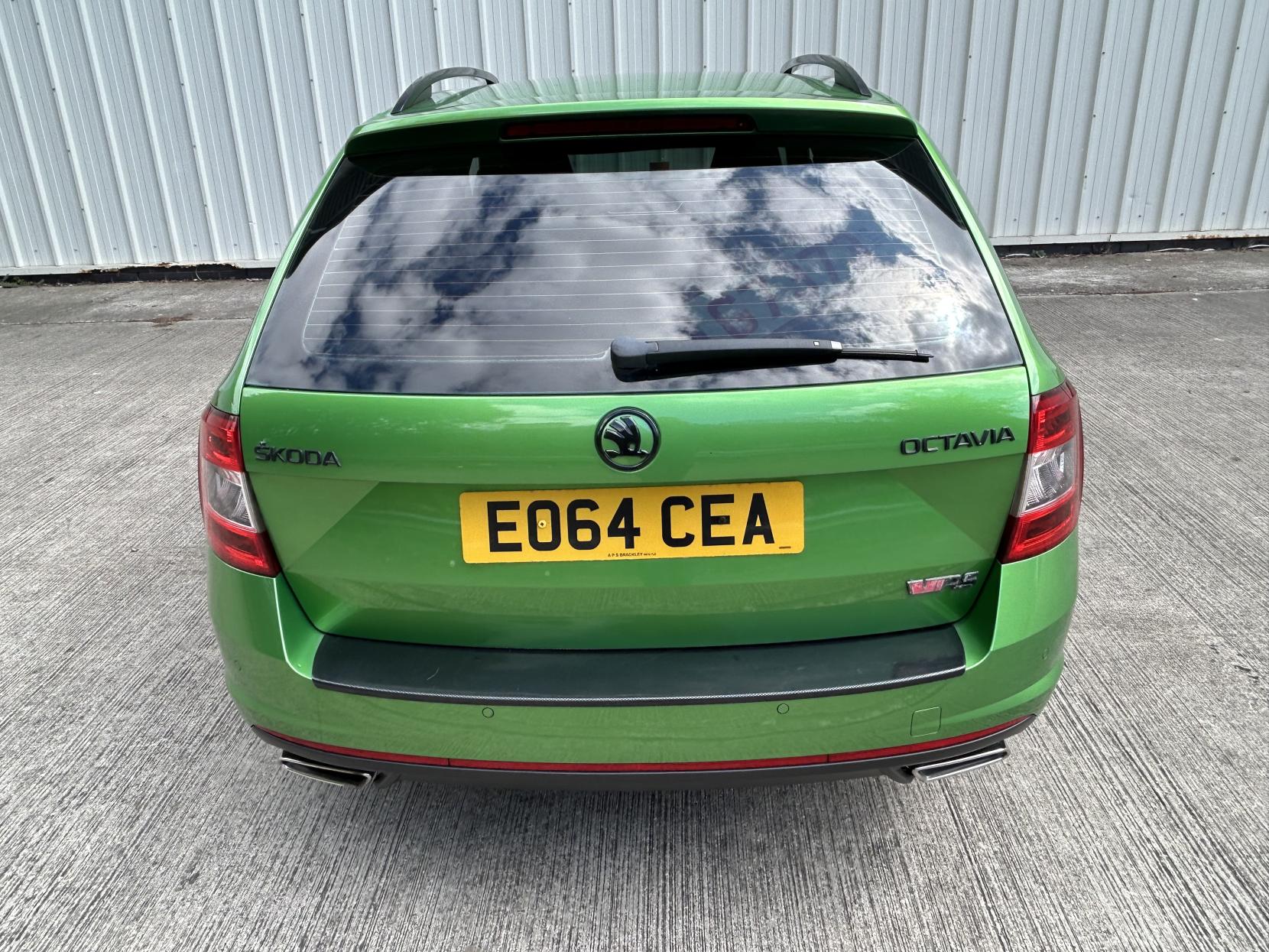 Skoda Octavia 2.0 TDI vRS Estate 5dr Diesel DSG Euro 5 (s/s) (184 ps)