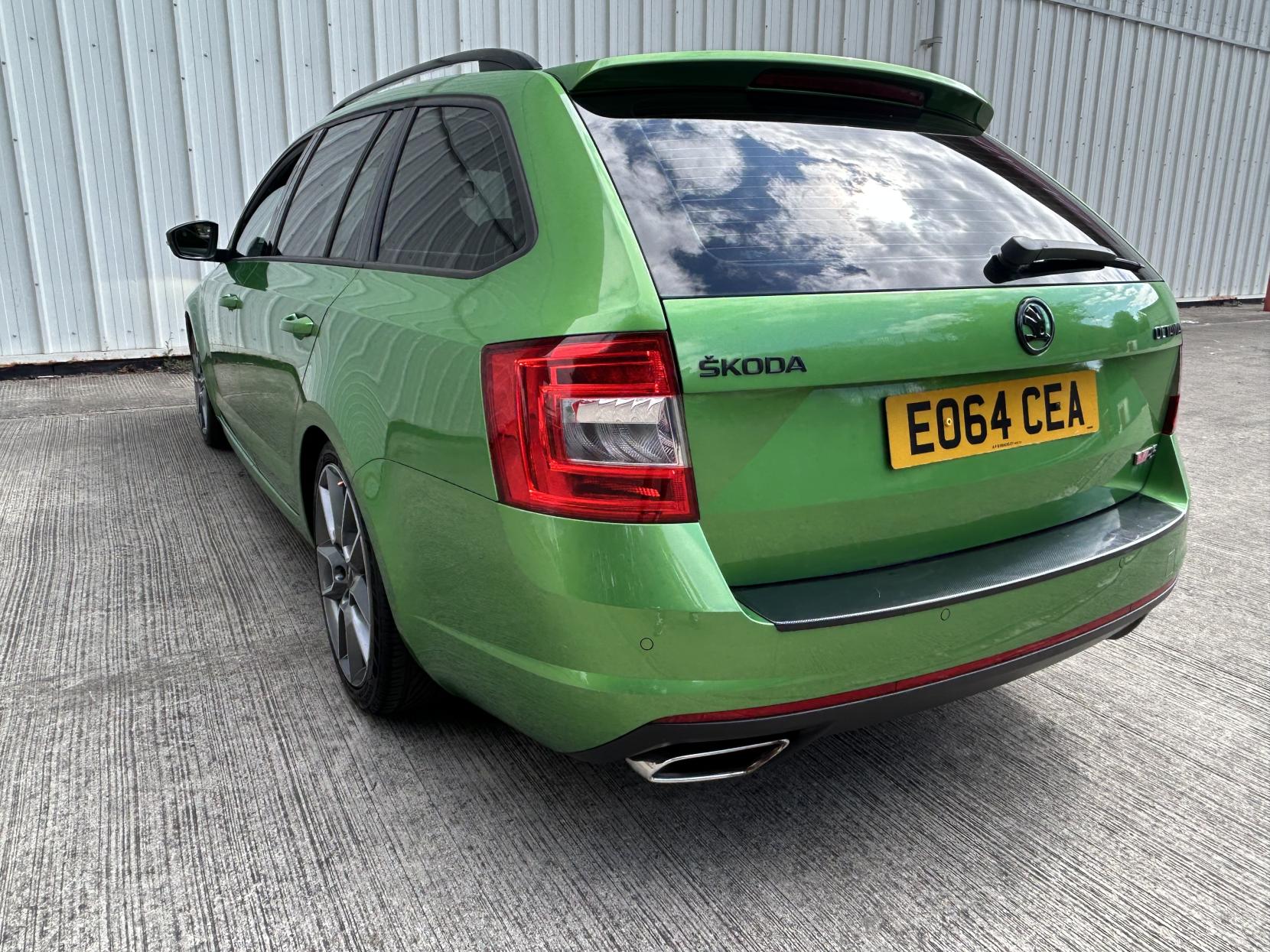 Skoda Octavia 2.0 TDI vRS Estate 5dr Diesel DSG Euro 5 (s/s) (184 ps)