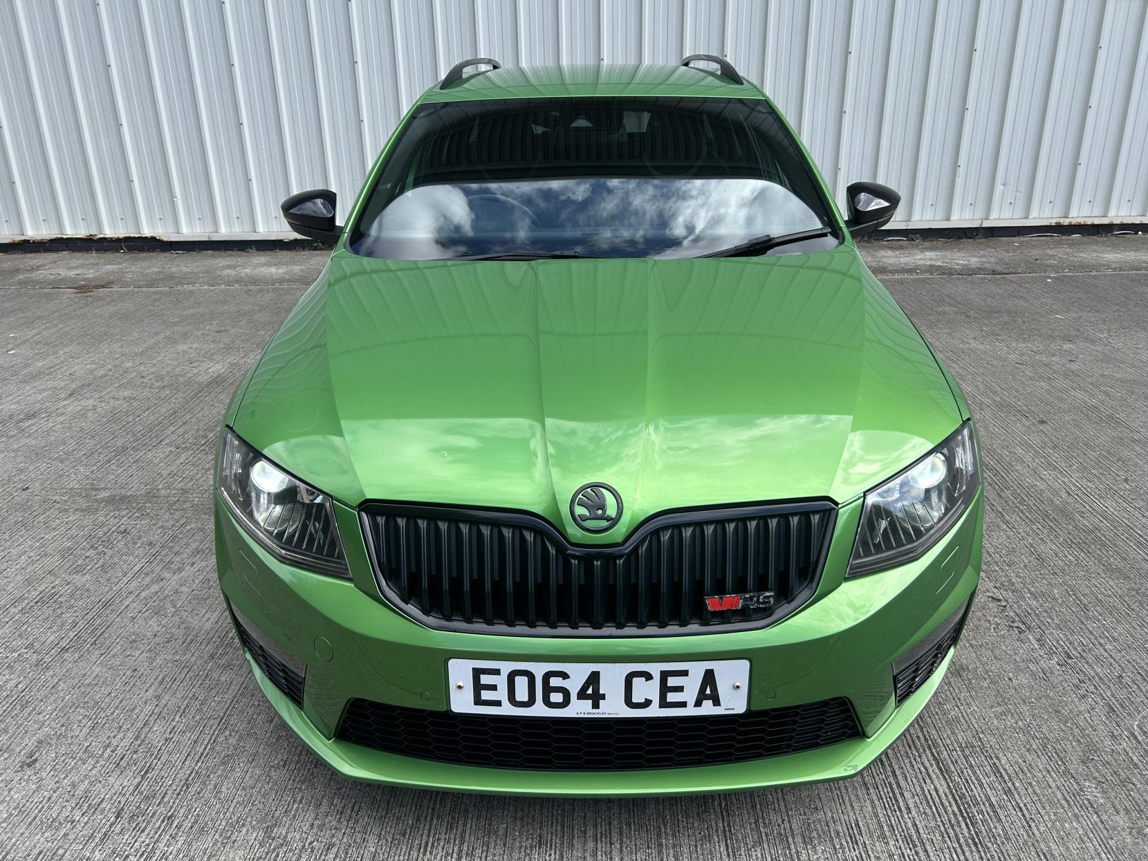 Skoda Octavia 2.0 TDI vRS Estate 5dr Diesel DSG Euro 5 (s/s) (184 ps)