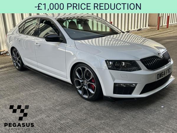 Skoda Octavia 2.0 TFSI vRS Hatchback 5dr Petrol DSG Euro 6 (s/s) (220 ps)