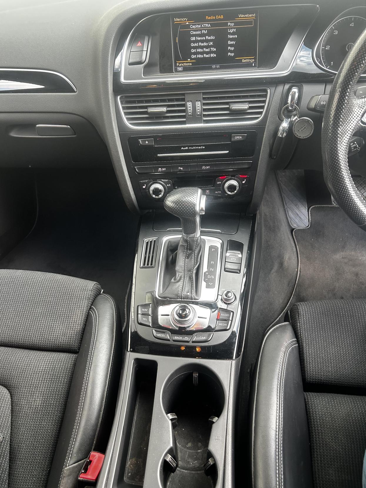 Audi A4 Avant 2.0 TDI Black Edition Estate 5dr Diesel Multitronic Euro 5 (s/s) (150 ps)
