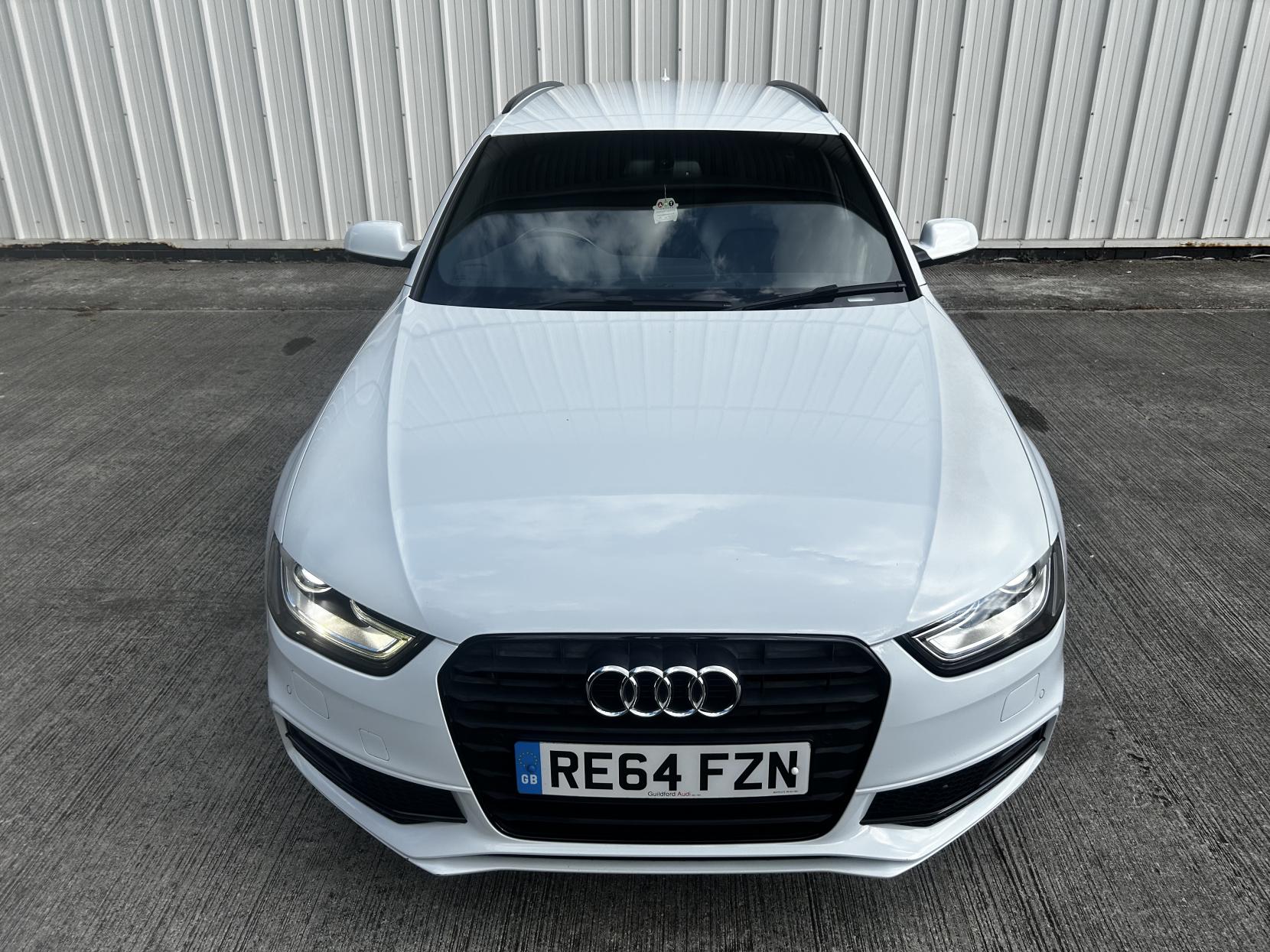 Audi A4 Avant 2.0 TDI Black Edition Estate 5dr Diesel Multitronic Euro 5 (s/s) (150 ps)