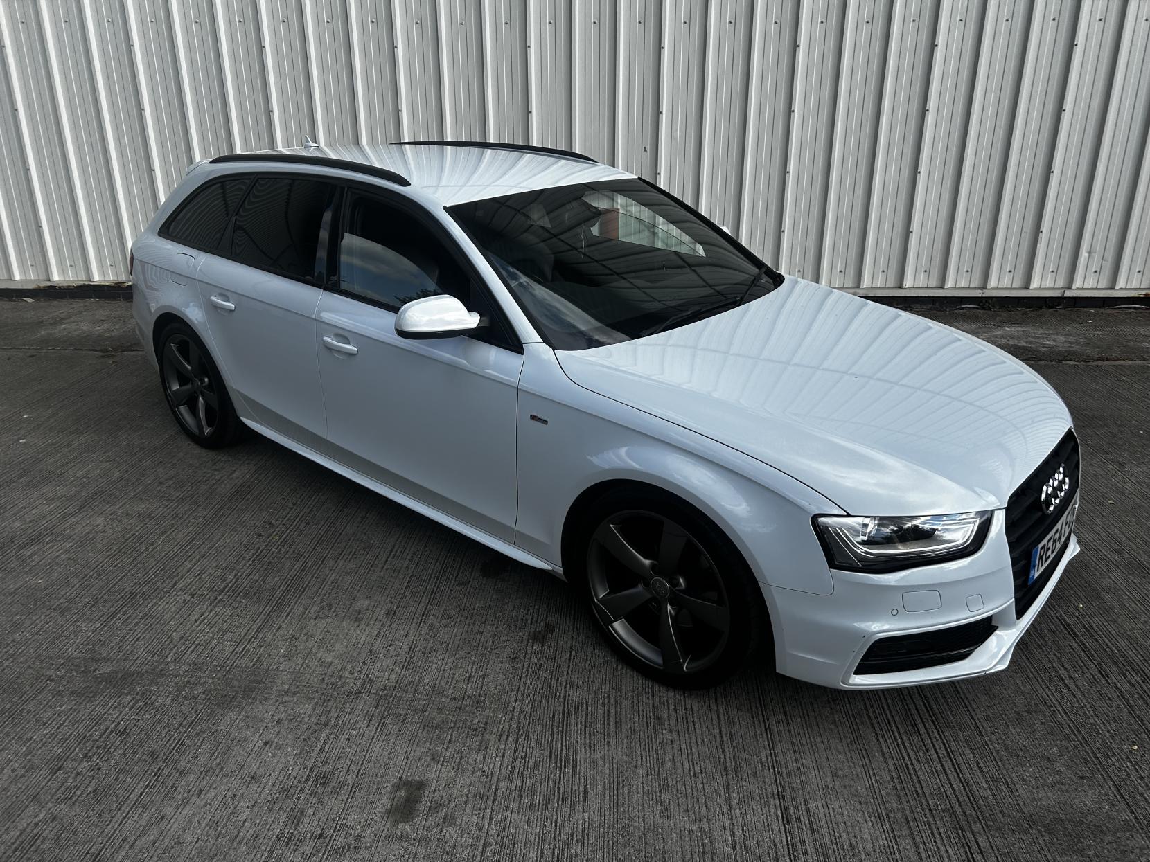 Audi A4 Avant 2.0 TDI Black Edition Estate 5dr Diesel Multitronic Euro 5 (s/s) (150 ps)