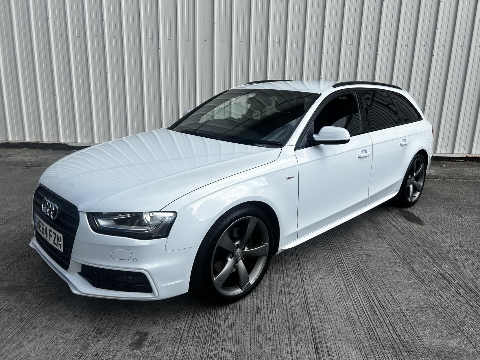 Audi A4 Avant 2.0 TDI Black Edition Estate 5dr Diesel Multitronic Euro 5 (s/s) (150 ps)