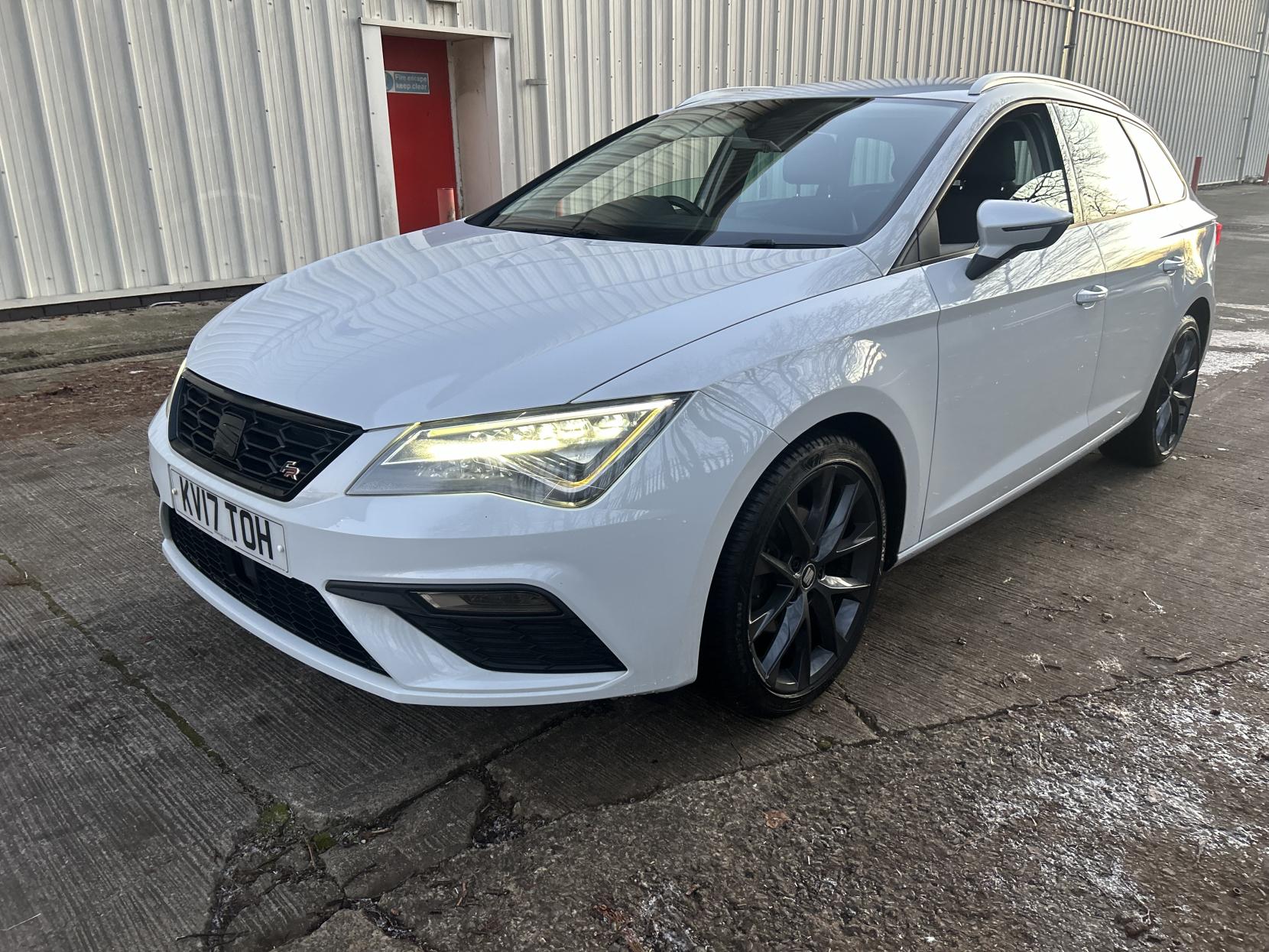 SEAT Leon 2.0 TDI FR Technology ST 5dr Diesel Manual Euro 6 (s/s) (150 ps)