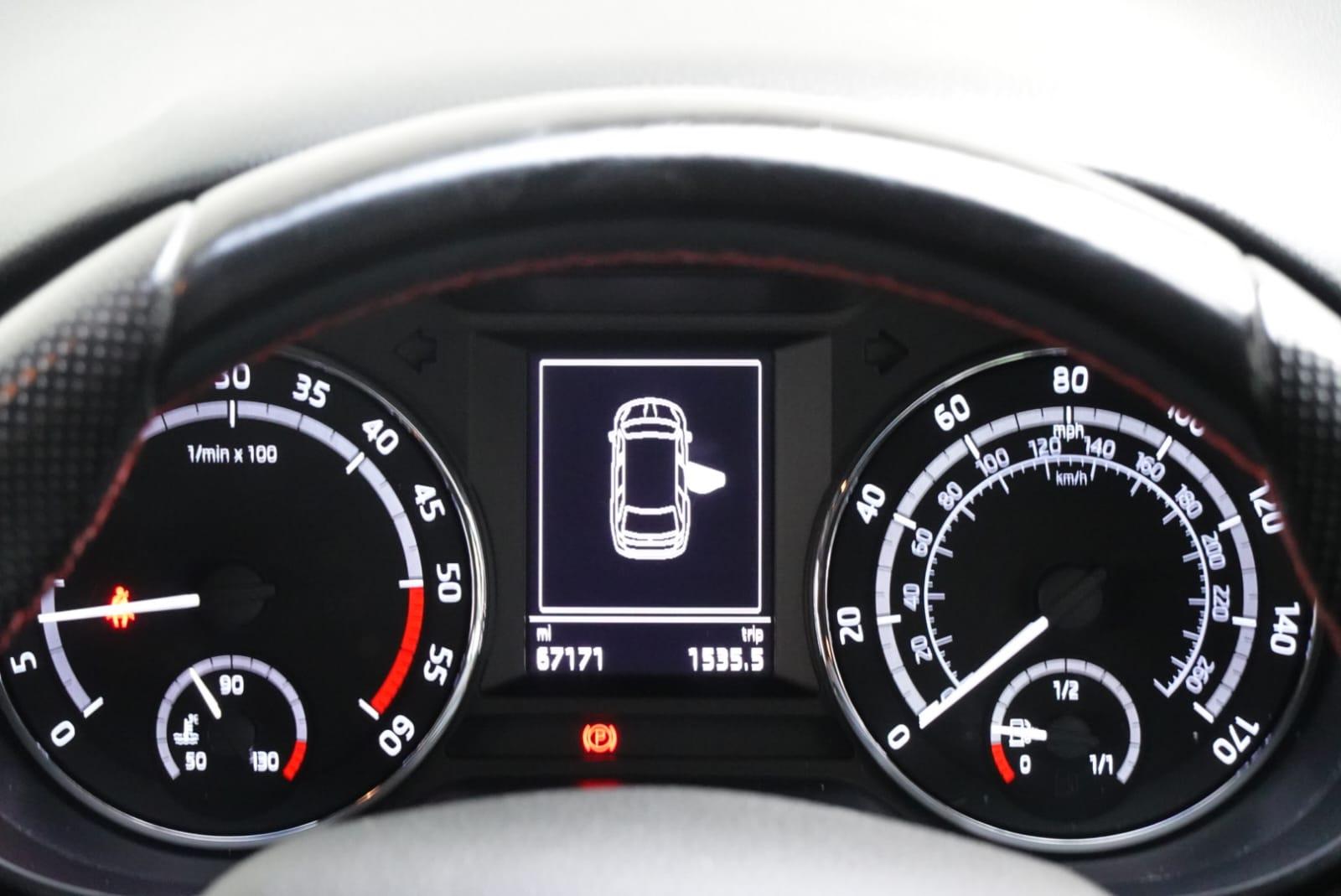 Skoda Octavia 2.0 TDI vRS Estate 5dr Diesel Manual Euro 6 (s/s) (184 ps)