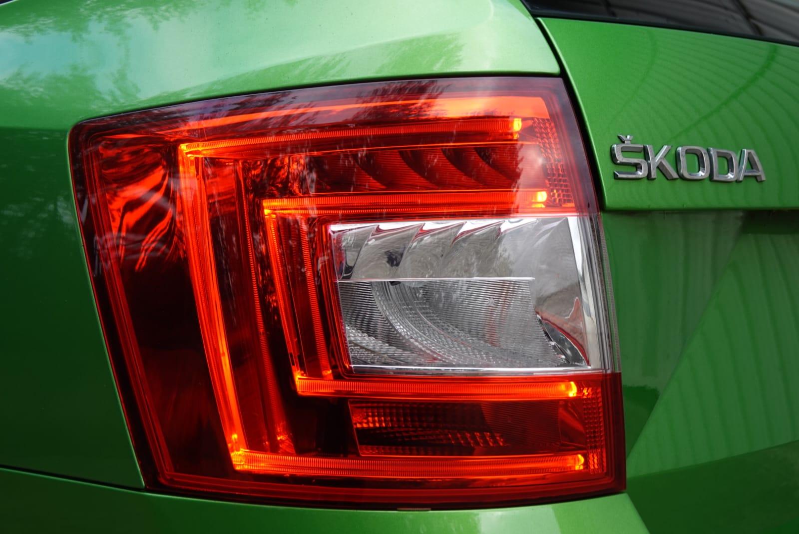 Skoda Octavia 2.0 TDI vRS Estate 5dr Diesel Manual Euro 6 (s/s) (184 ps)