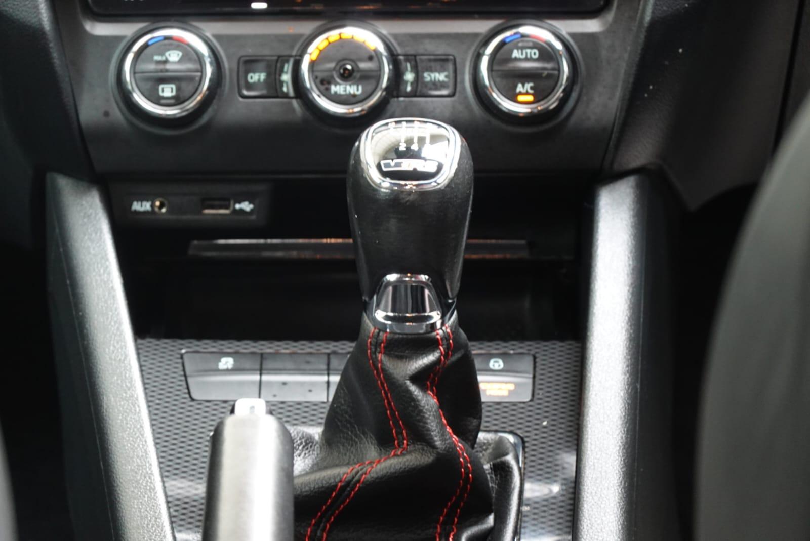 Skoda Octavia 2.0 TDI vRS Estate 5dr Diesel Manual Euro 6 (s/s) (184 ps)