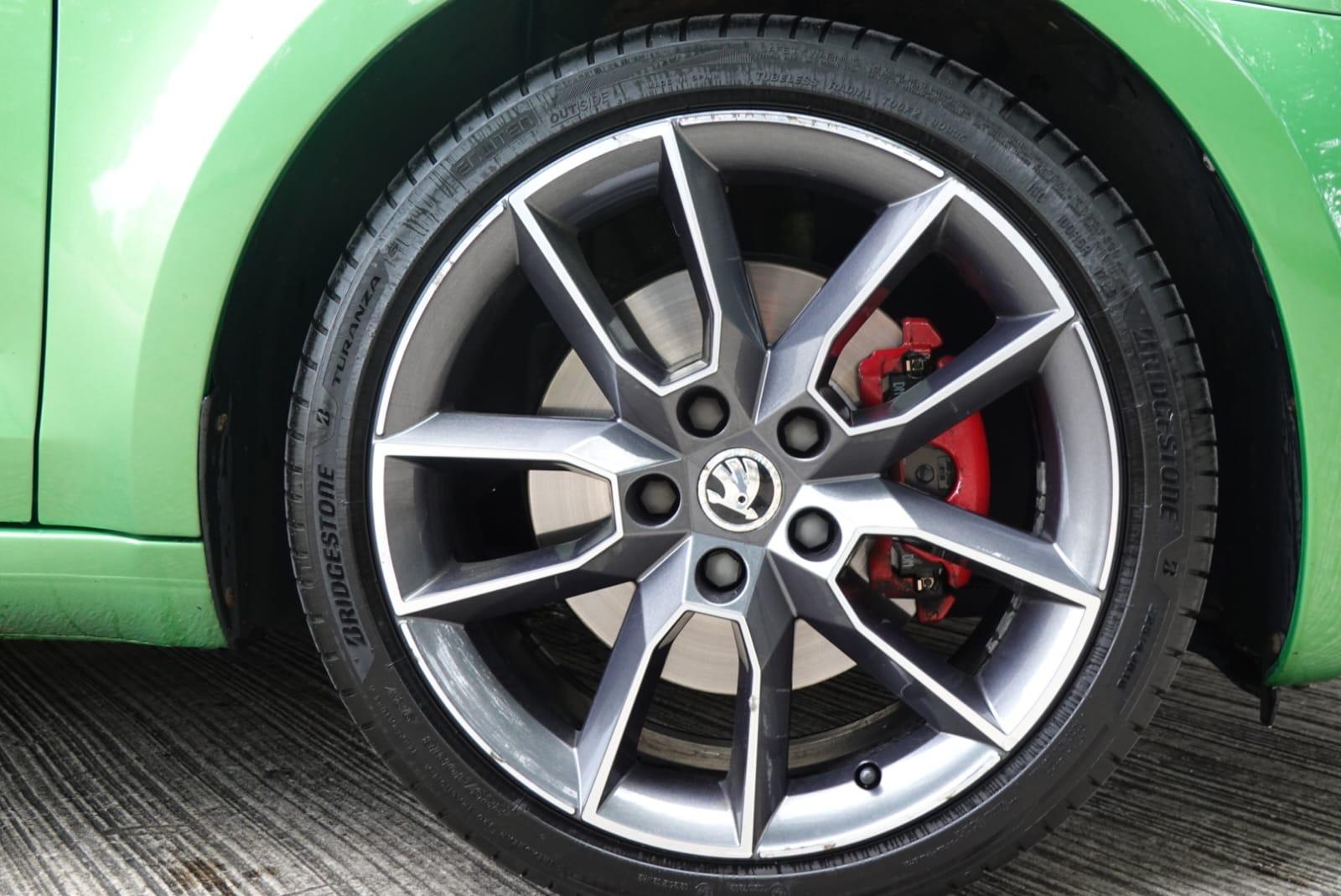 Skoda Octavia 2.0 TDI vRS Estate 5dr Diesel Manual Euro 6 (s/s) (184 ps)