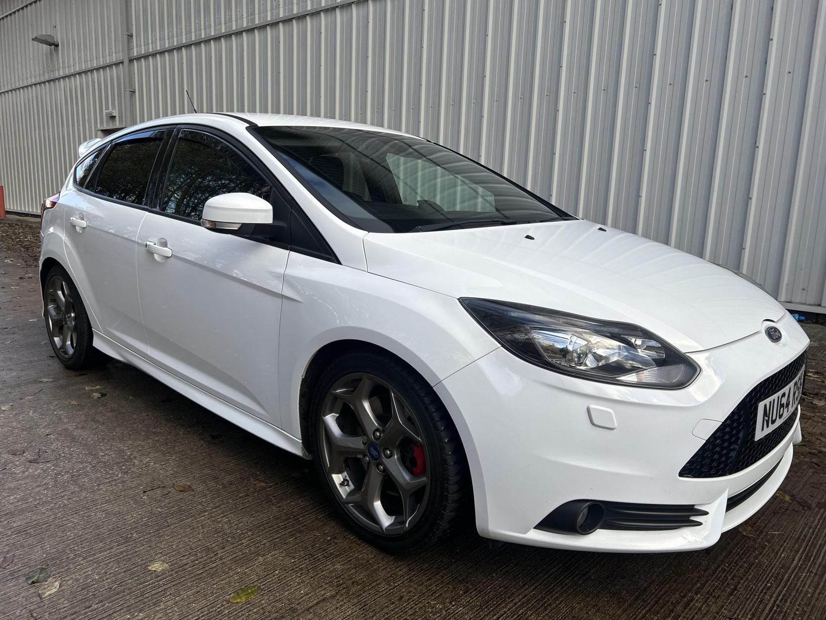 Ford Focus 2.0T EcoBoost ST-3 Hatchback 5dr Petrol Manual Euro 5 (s/s) (250 ps)