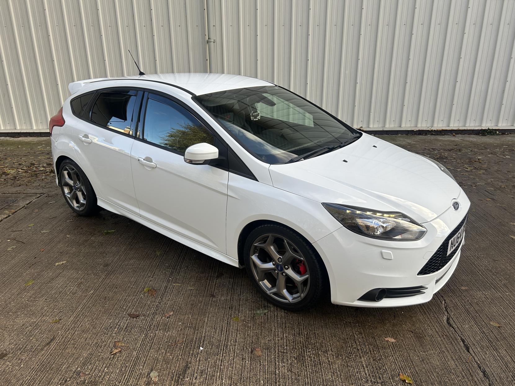 Ford Focus 2.0T EcoBoost ST-3 Hatchback 5dr Petrol Manual Euro 5 (s/s) (250 ps)