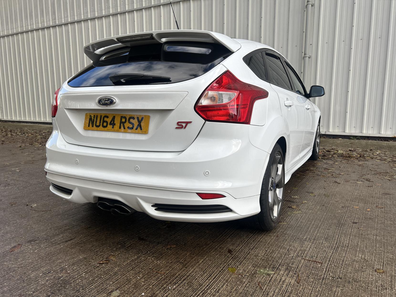 Ford Focus 2.0T EcoBoost ST-3 Hatchback 5dr Petrol Manual Euro 5 (s/s) (250 ps)