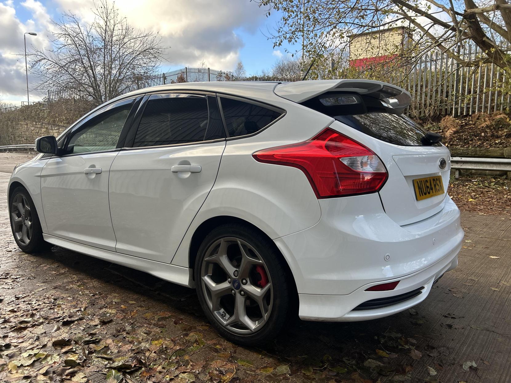 Ford Focus 2.0T EcoBoost ST-3 Hatchback 5dr Petrol Manual Euro 5 (s/s) (250 ps)