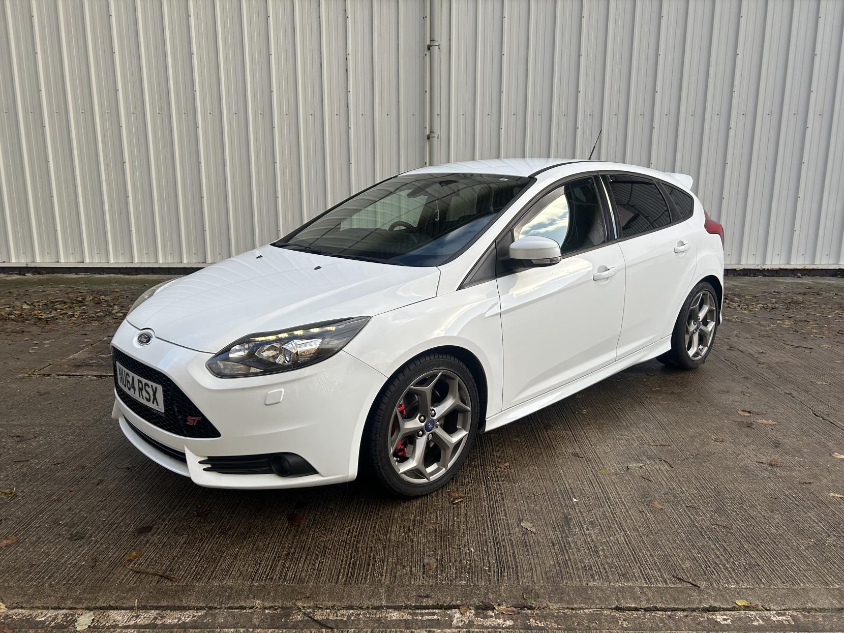 Ford Focus 2.0T EcoBoost ST-3 Hatchback 5dr Petrol Manual Euro 5 (s/s) (250 ps)