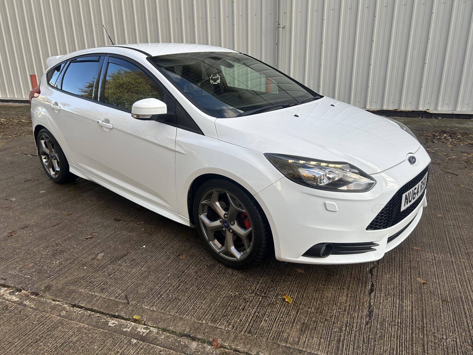 Ford Focus 2.0T EcoBoost ST-3 Hatchback 5dr Petrol Manual Euro 5 (s/s) (250 ps)