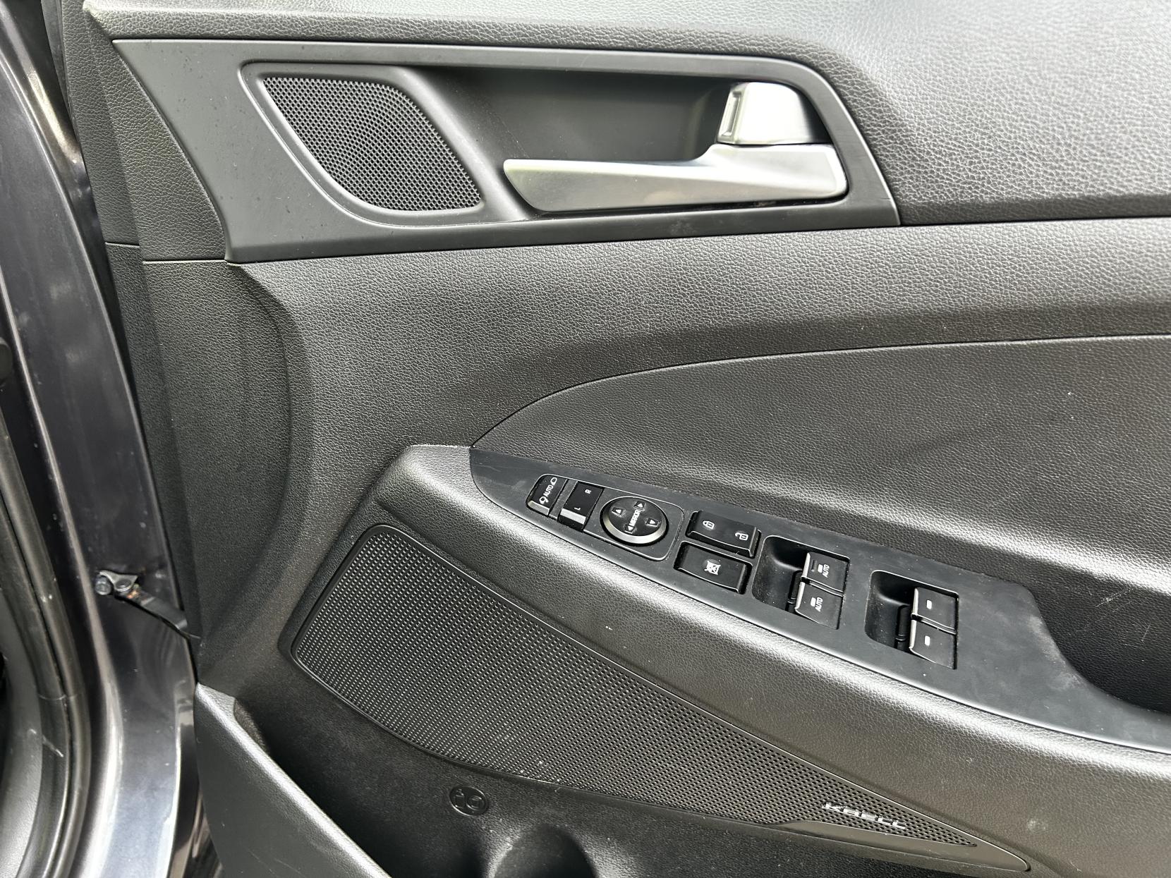 Hyundai TUCSON 1.6 CRDi Premium SUV 5dr Diesel Manual Euro 6 (s/s) (115 ps)