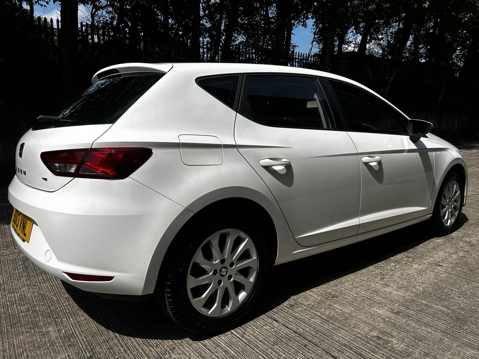 SEAT Leon 1.2 TSI SE Hatchback 5dr Petrol DSG Euro 5 (s/s) (105 ps)