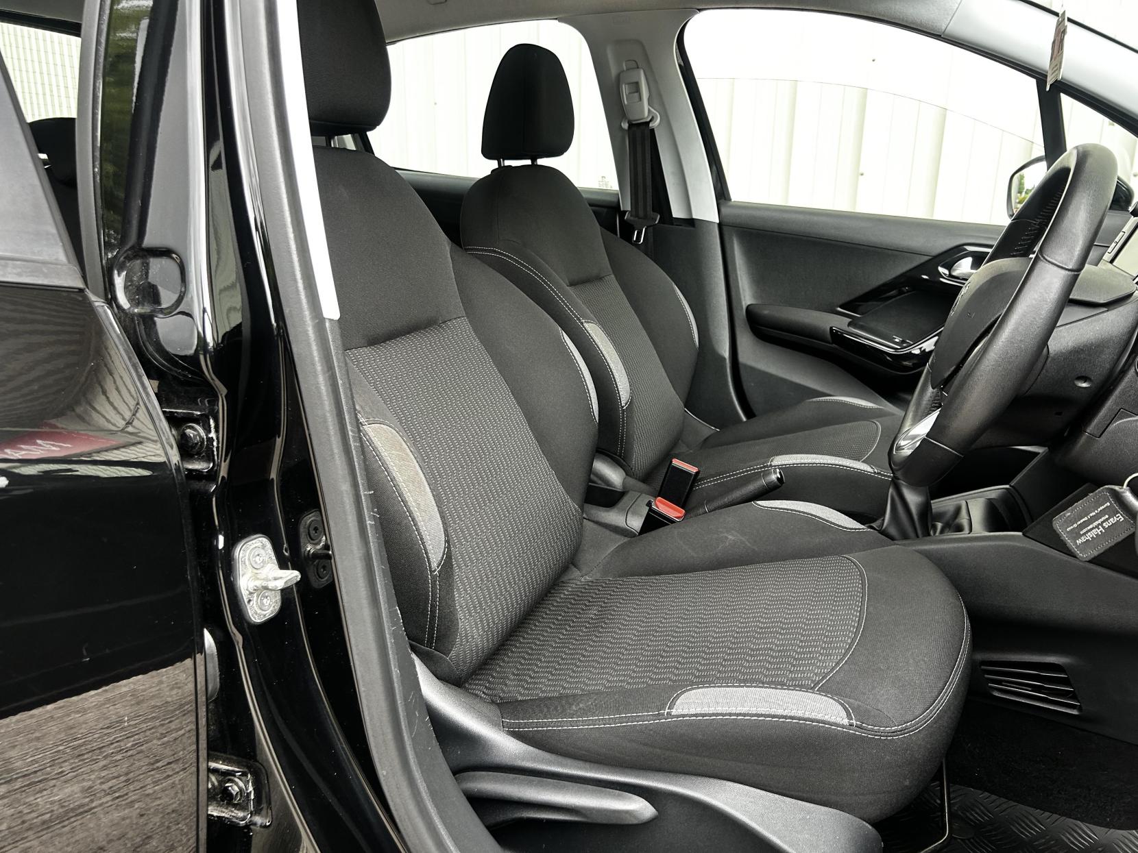 Peugeot 208 1.0 PureTech Active Hatchback 5dr Petrol Manual Euro 6 (68 ps)