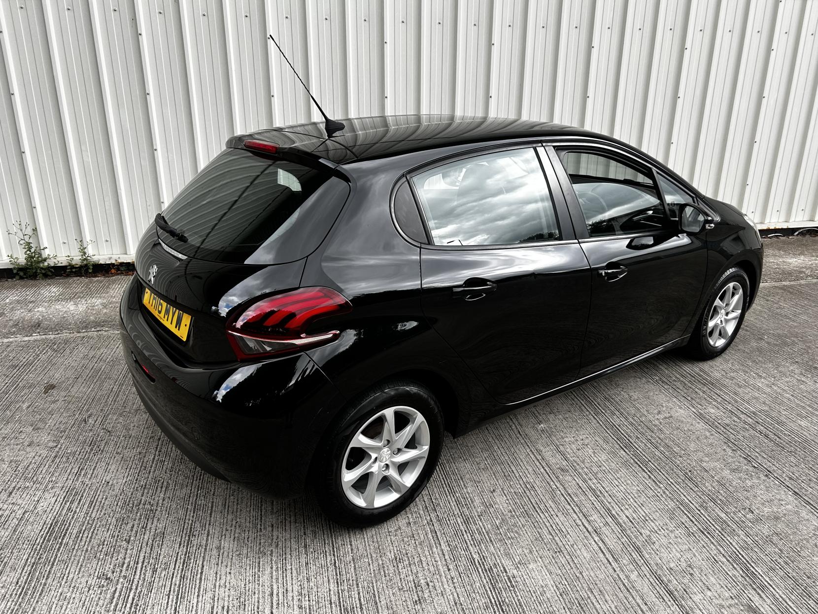 Peugeot 208 1.0 PureTech Active Hatchback 5dr Petrol Manual Euro 6 (68 ps)