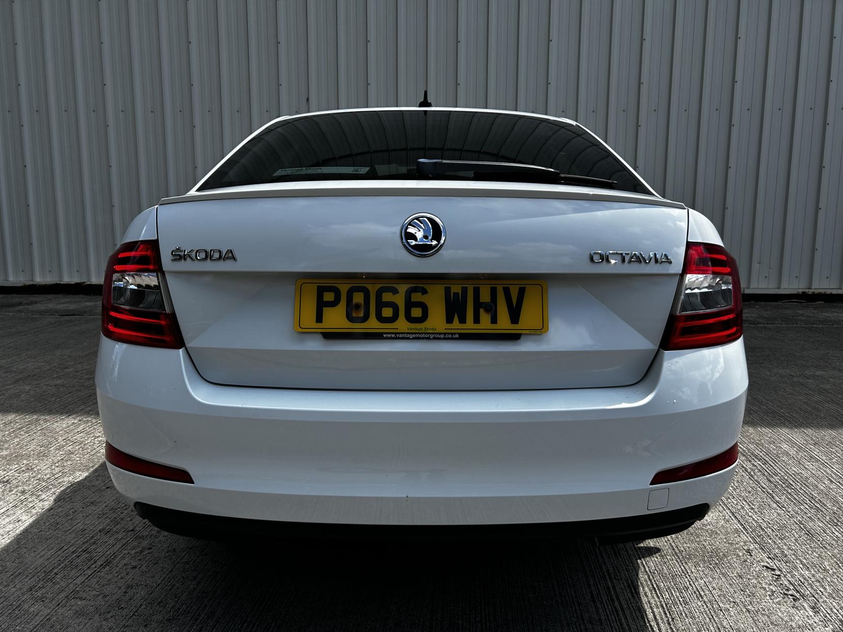 Skoda Octavia 1.6 TDI SE Sport Hatchback 5dr Diesel Manual Euro 6 (s/s) (110 ps)