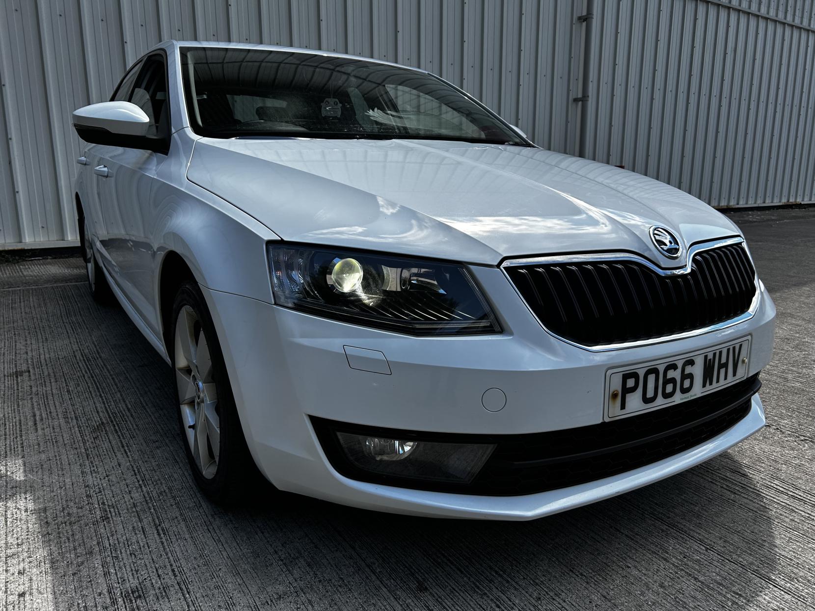 Skoda Octavia 1.6 TDI SE Sport Hatchback 5dr Diesel Manual Euro 6 (s/s) (110 ps)
