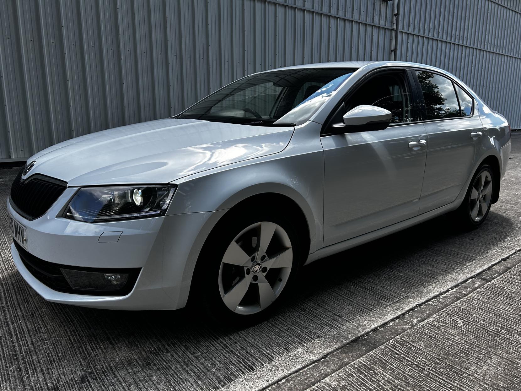 Skoda Octavia 1.6 TDI SE Sport Hatchback 5dr Diesel Manual Euro 6 (s/s) (110 ps)