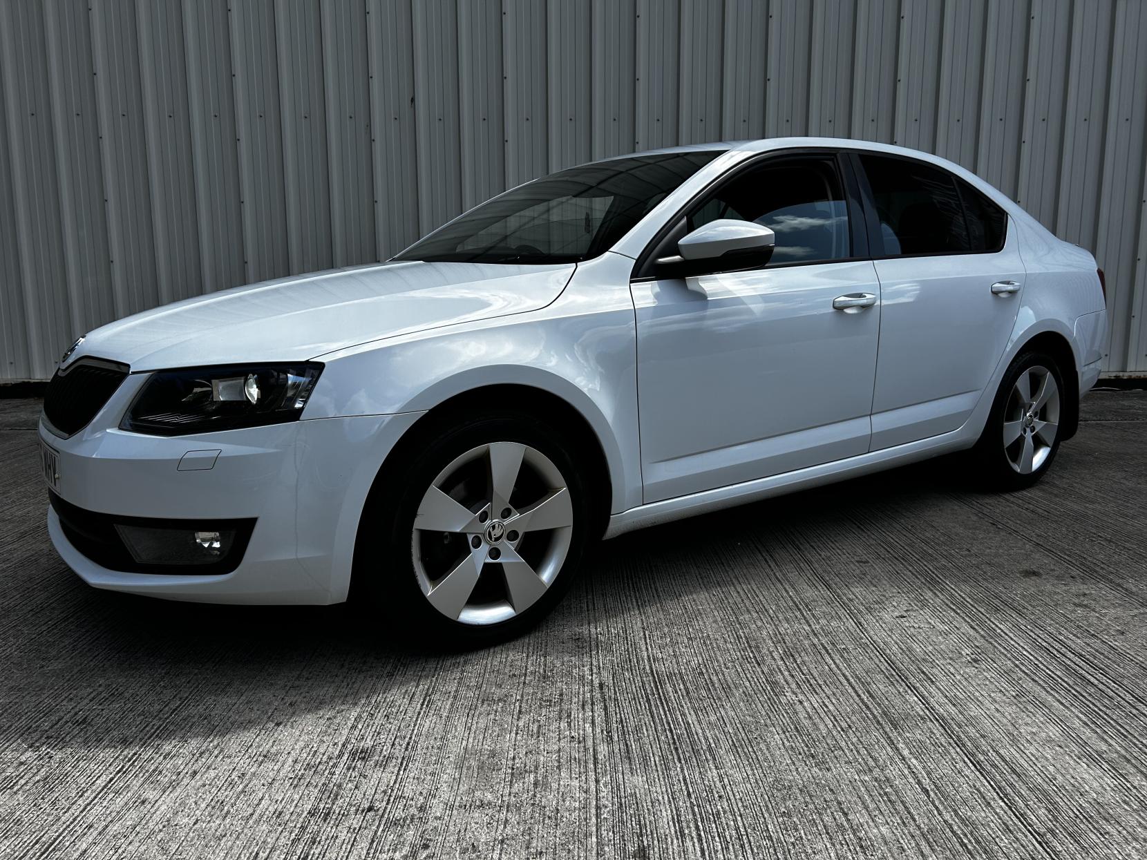 Skoda Octavia 1.6 TDI SE Sport Hatchback 5dr Diesel Manual Euro 6 (s/s) (110 ps)