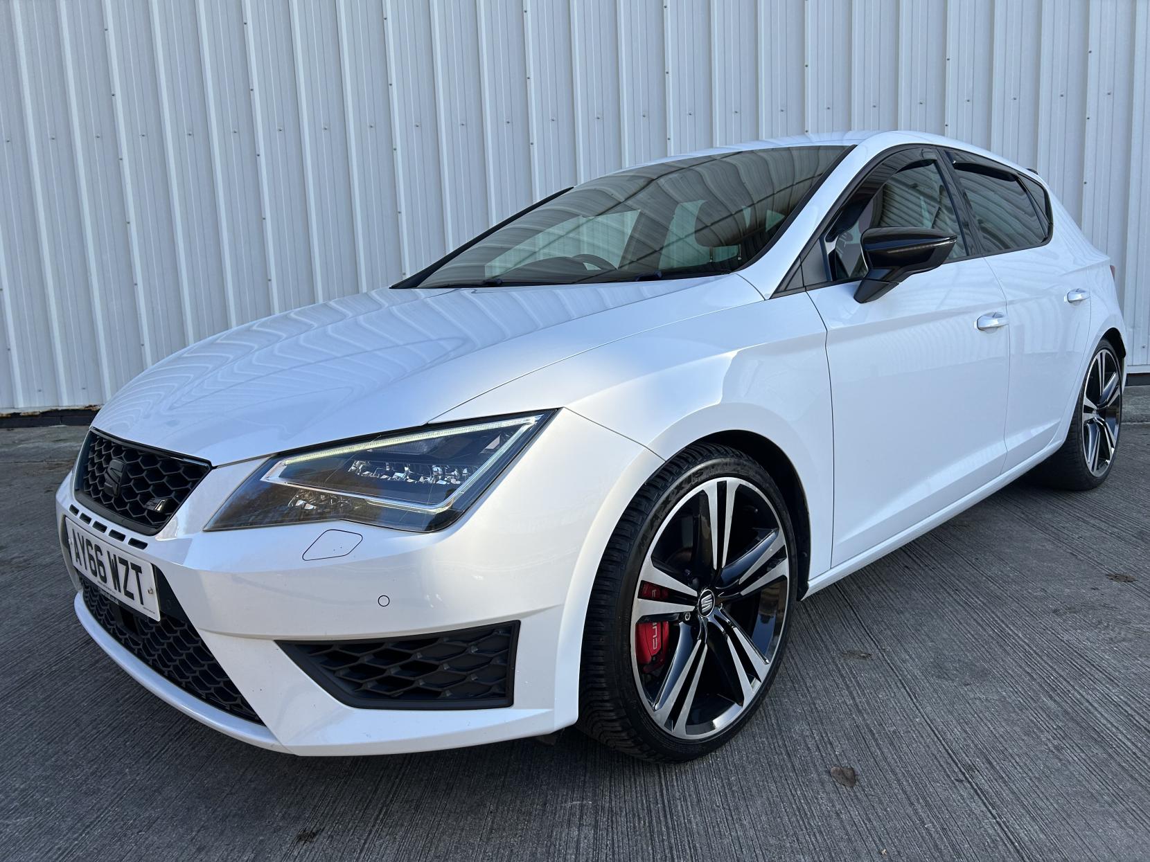 SEAT Leon 2.0 TSI Cupra 290 Hatchback 5dr Petrol Manual Euro 6 (s/s) (290 ps)