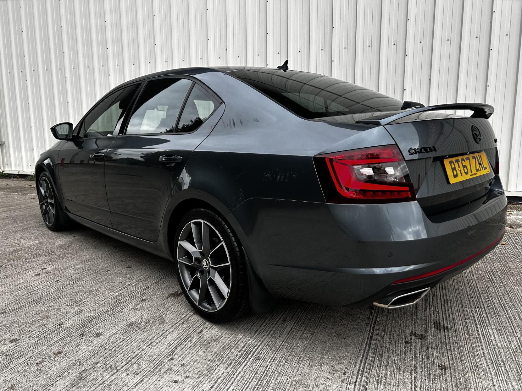 Skoda Octavia 2.0 TDI vRS Hatchback 5dr Diesel DSG Euro 6 (s/s) (184 ps)