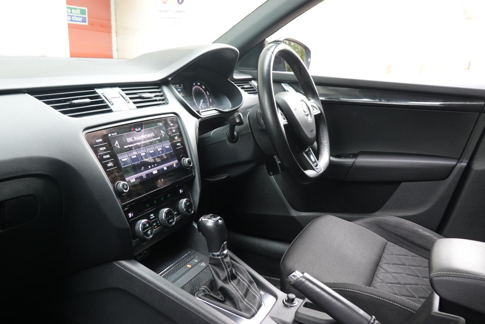 Skoda Octavia 2.0 TDI vRS Hatchback 5dr Diesel DSG Euro 6 (s/s) (184 ps)