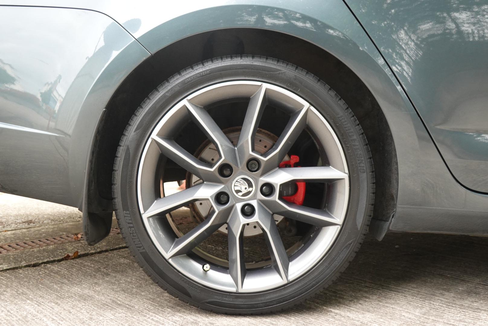Skoda Octavia 2.0 TDI vRS Hatchback 5dr Diesel DSG Euro 6 (s/s) (184 ps)