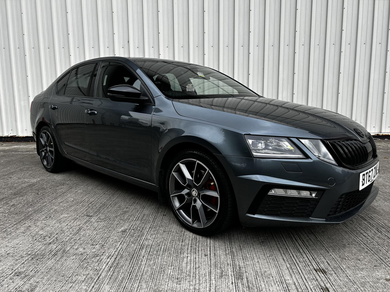 Skoda Octavia 2.0 TDI vRS Hatchback 5dr Diesel DSG Euro 6 (s/s) (184 ps)
