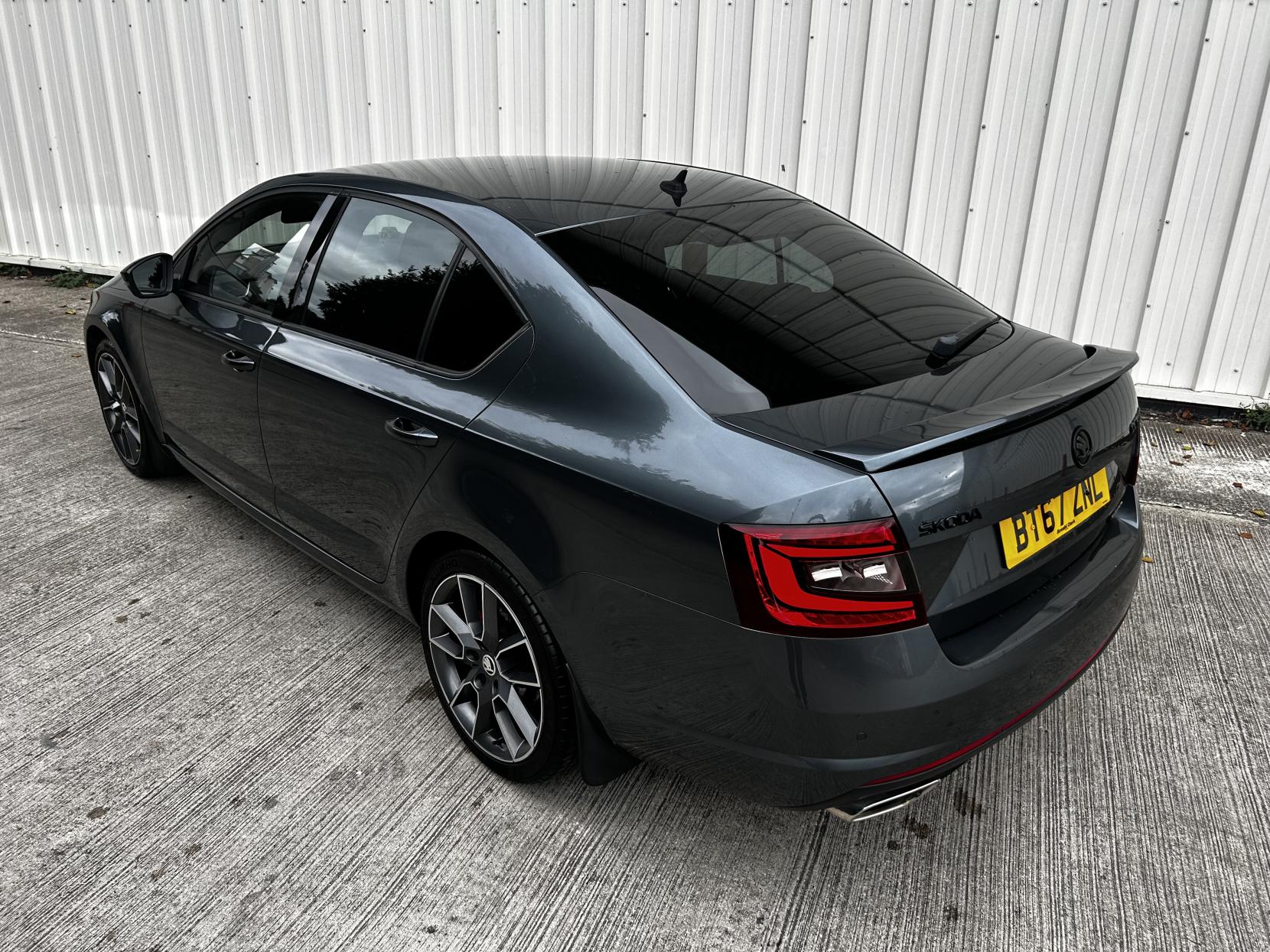 Skoda Octavia 2.0 TDI vRS Hatchback 5dr Diesel DSG Euro 6 (s/s) (184 ps)