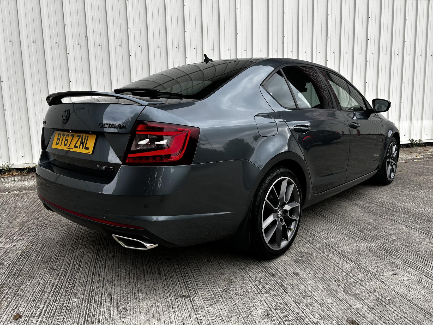 Skoda Octavia 2.0 TDI vRS Hatchback 5dr Diesel DSG Euro 6 (s/s) (184 ps)