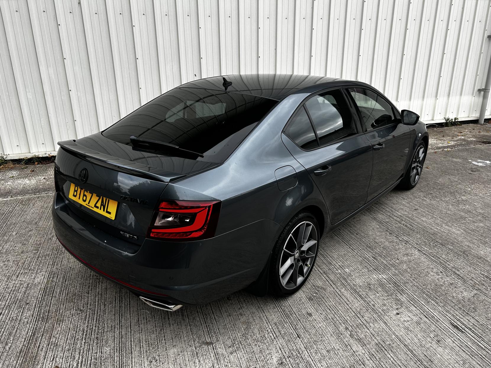Skoda Octavia 2.0 TDI vRS Hatchback 5dr Diesel DSG Euro 6 (s/s) (184 ps)