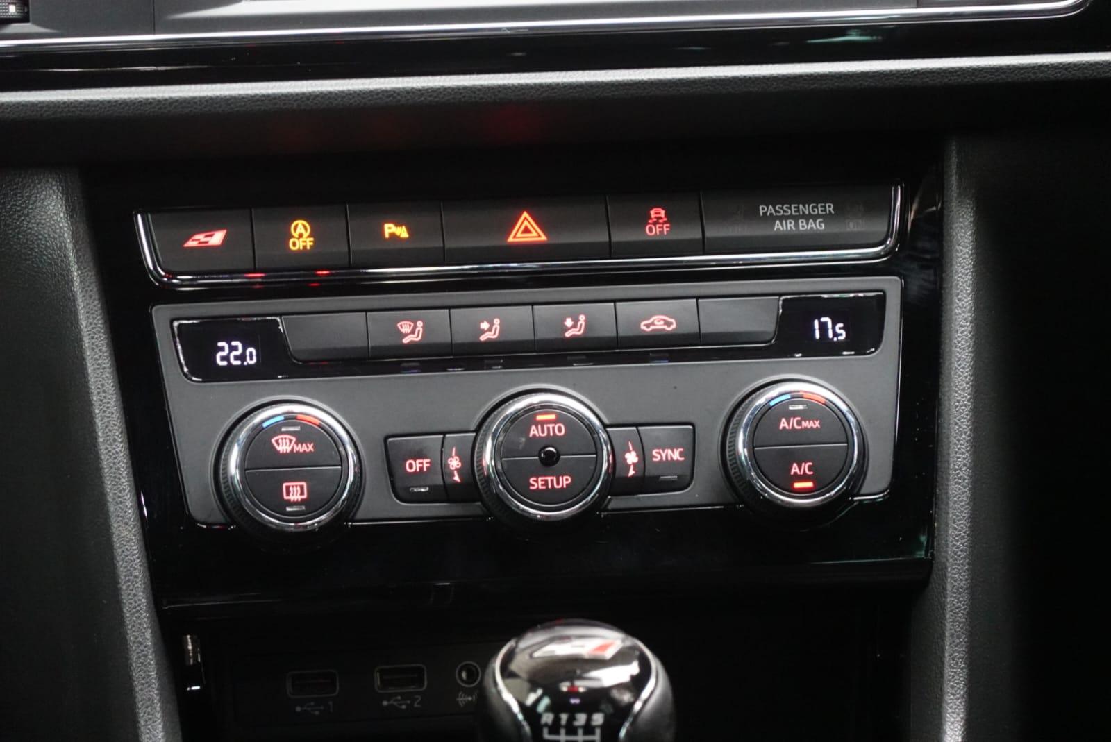 SEAT Leon 2.0 TSI Cupra 300 Hatchback 5dr Petrol Manual Euro 6 (s/s) (300 ps)