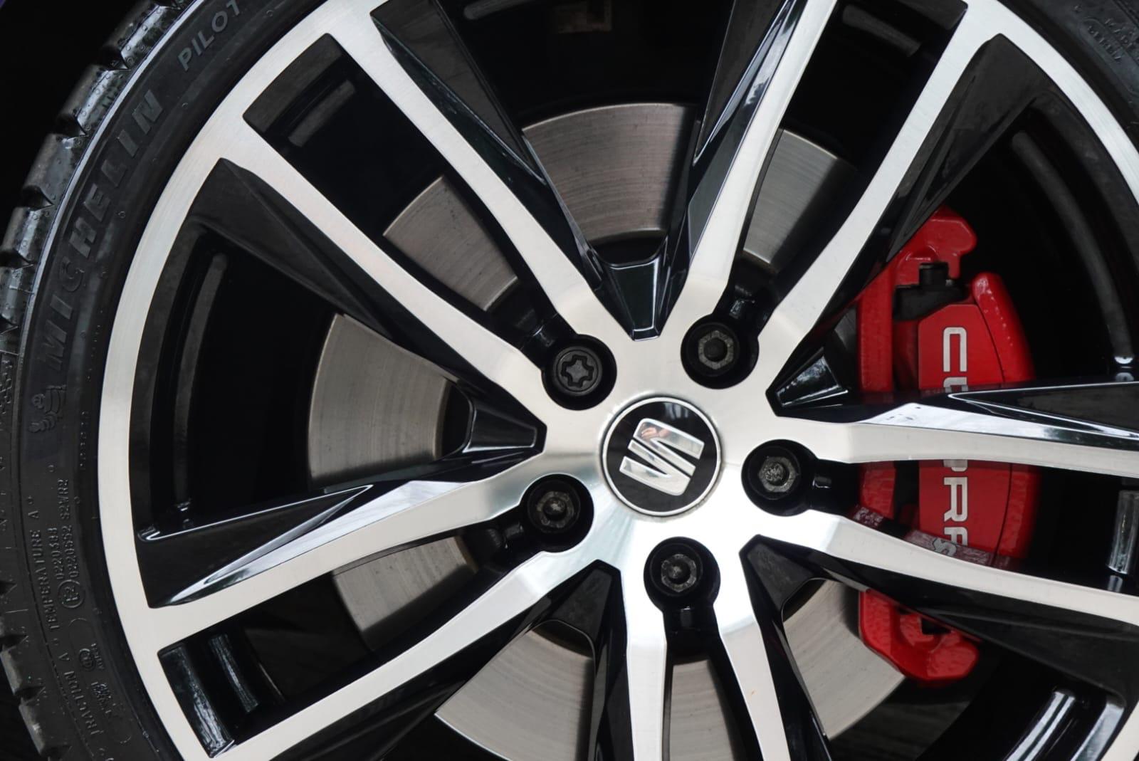 SEAT Leon 2.0 TSI Cupra 300 Hatchback 5dr Petrol Manual Euro 6 (s/s) (300 ps)